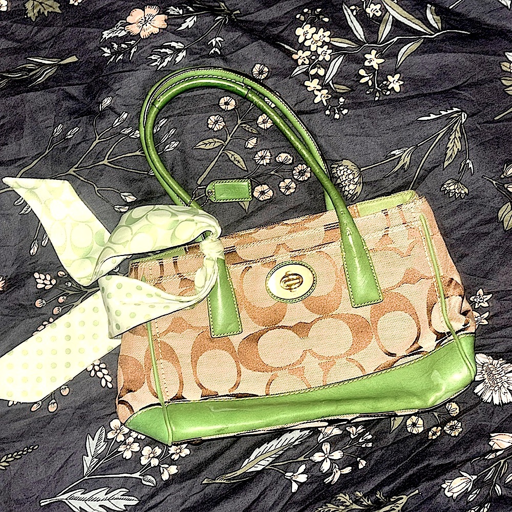 Coach Signature Collection Madeline satchel hand bag LIKE NEWISH - Picture 2 of 16